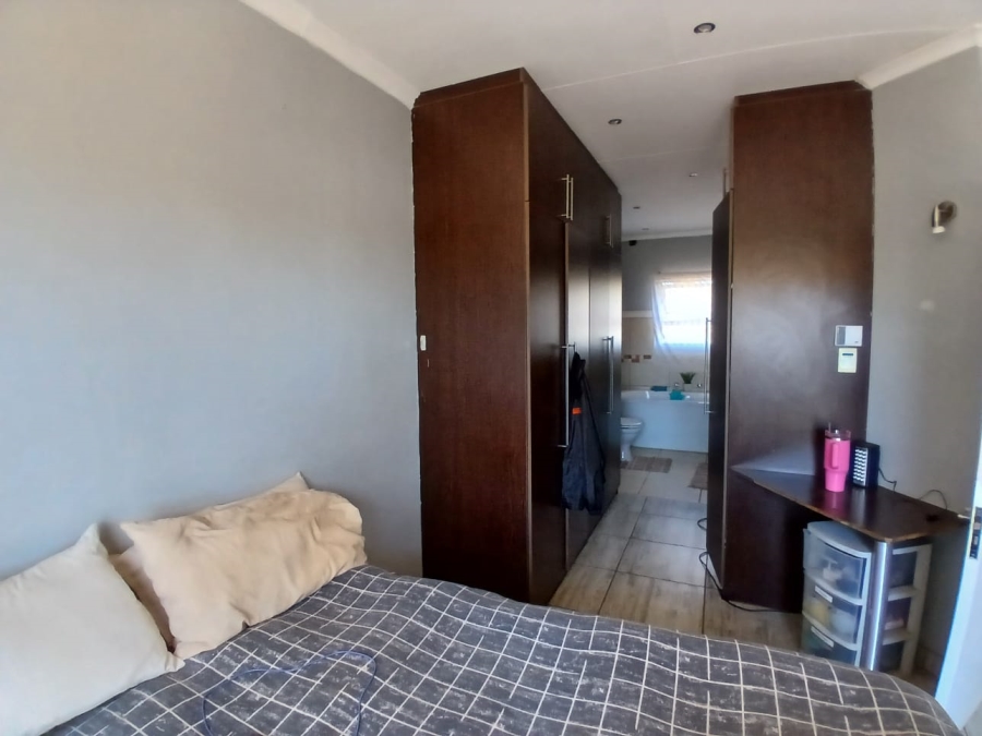 3 Bedroom Property for Sale in Kuruman Northern Cape